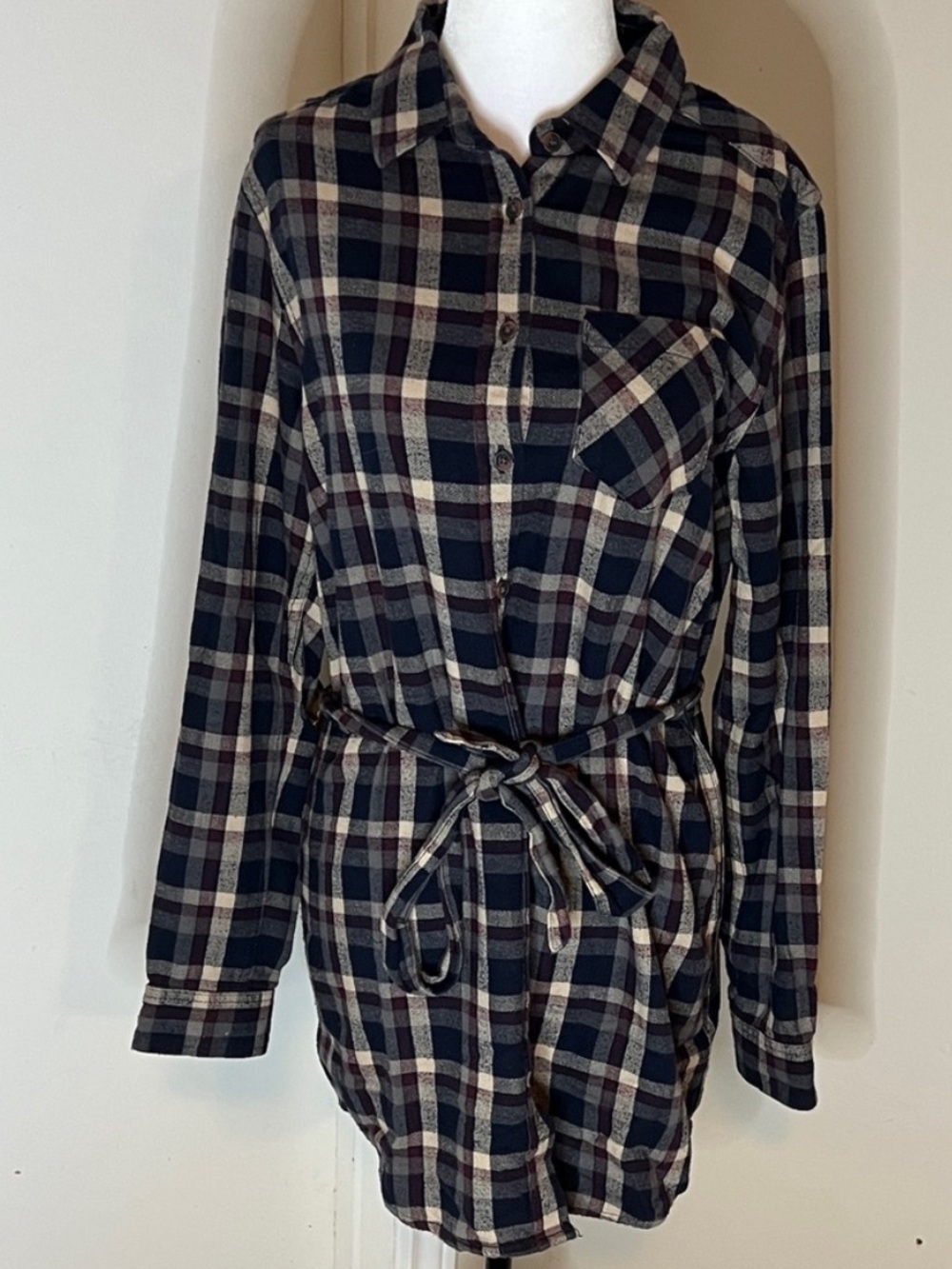 Roots • Women’s S • Navy, Cream & Burgundy Plaid • Tie-Waist Shirt Dress